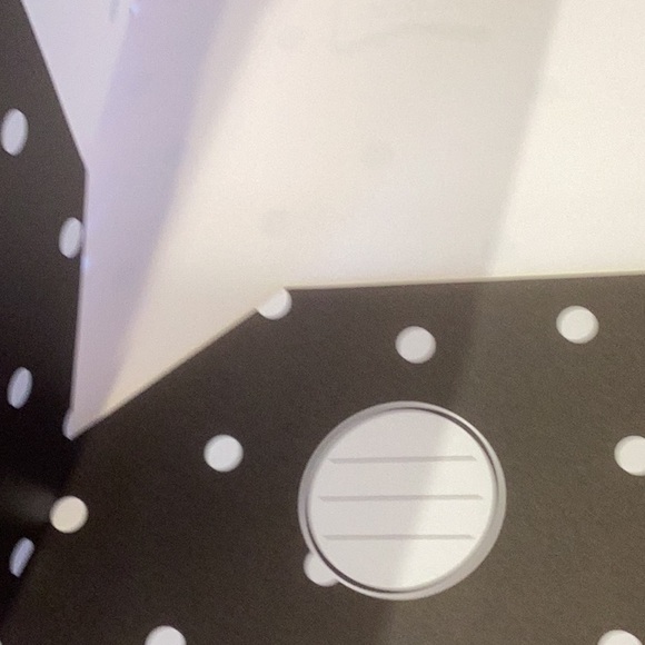 Set of one Studio C 1” binder and two 2-pocket printed poly folders. - Picture 3 of 9